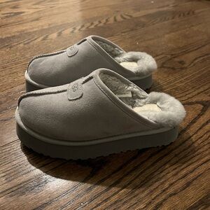 Gray UGG Discoquette Slide Slipper Platform